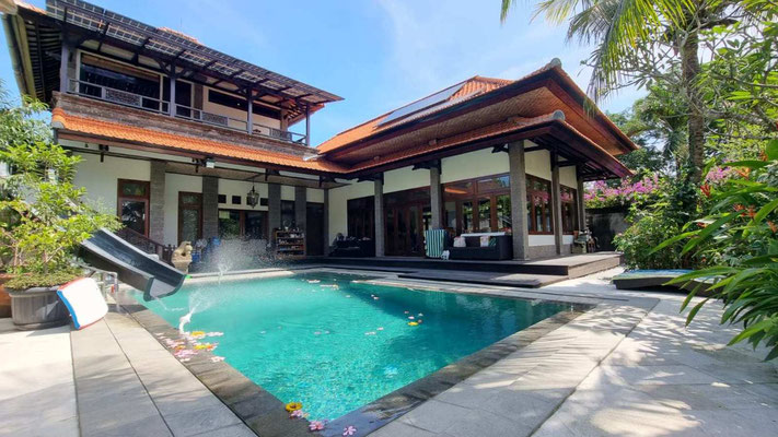 Padangbai villa for sale