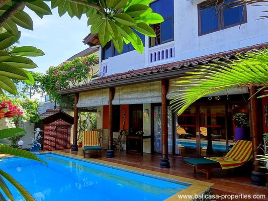Jimbaran house for sale with 4 bedrooms, ideal for renting out