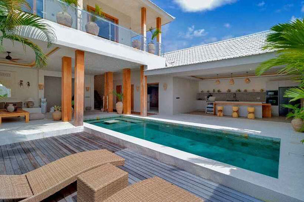 Dijual vila di Berawa