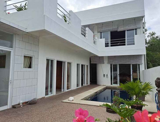 Ungasan villa for sale