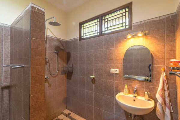 Lovina property for sale