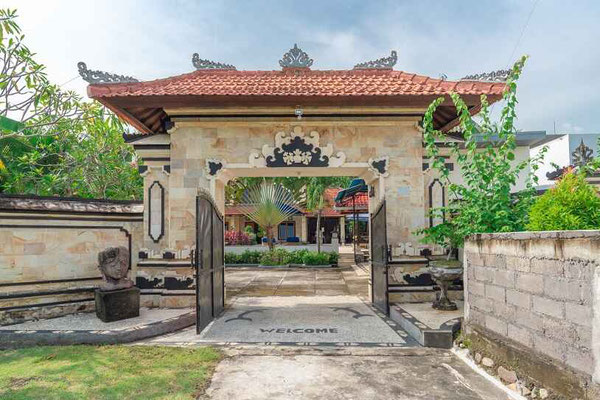 Lovina villa for sale