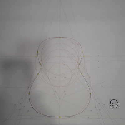 Vue du tracé de la forme ESTHAUG extraction utilisant le Nombre d'Or par le luthier Hervé Lahoun-H441