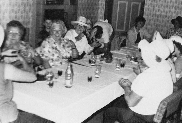 (0638) Volkssolidarität, Frauentagsfeier? im "Mittelpunkt", 1985
