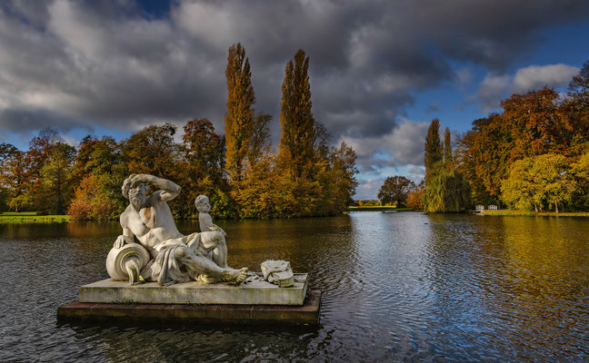 Schwetzinger Schlossgarten Donau im Weiher 