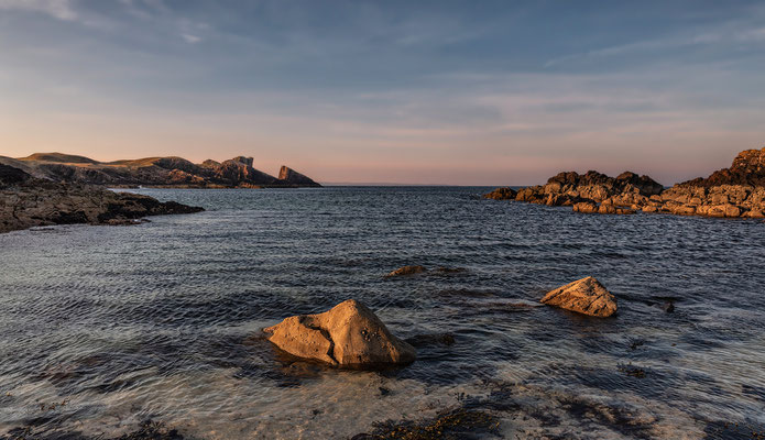 Clachtoll Beach, Split Rock