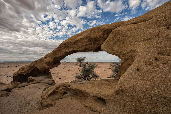 Jakalswater, "Konjora Rock Arch"