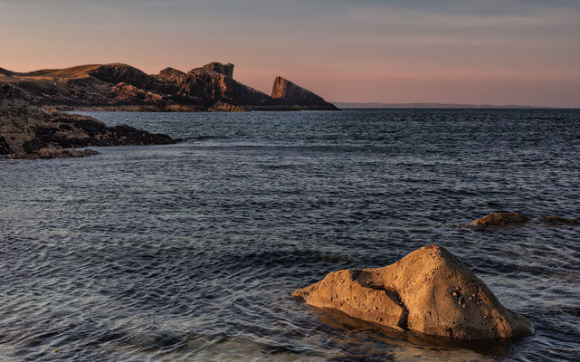 Clachtoll Beach, Split Rock