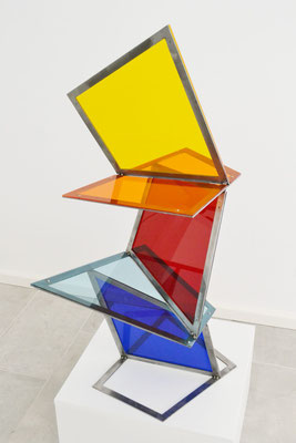 "Grooving Squares", 2018, 100x40x57cm, Eisen, Acrylglas