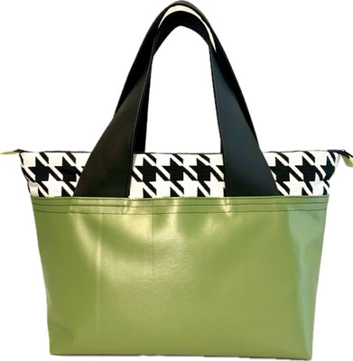 Shopper Grand Modèle Skaï vert brillant et noir tissu pieds de poule Noir et Blanc