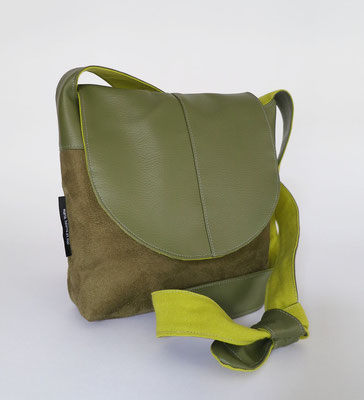 Besace PM Alcantara et Skaï Vert broze