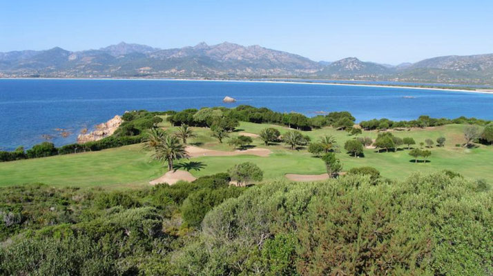 RESORT PUNTLDIA: foto panoramica del campo da golf