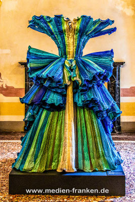 Mode des Designers Roberto Capucci in Villa Manin, Bildband FRIAUL-Julisch Venetien