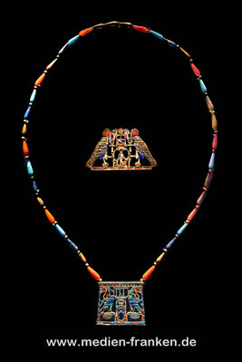 Halskette der Prinzessin Sathathor sowie Pektoral mit der Kartusche von Sesostris II