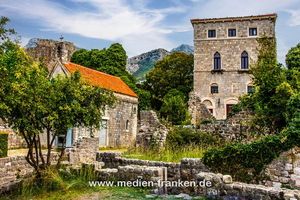 Venezianischer Palast mit Sv. Jovan in Stari Bar, Montenegro