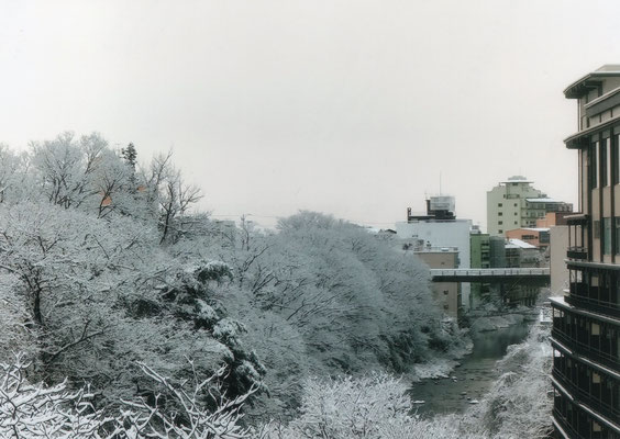 伊豆田勝一　　飯坂温泉の一風景