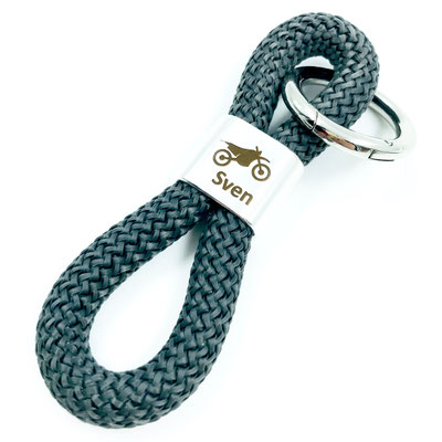 personalisierter Schlüsselanhänger aus Segelseil mit Wunschgravur Motorcross, dunkelgrau