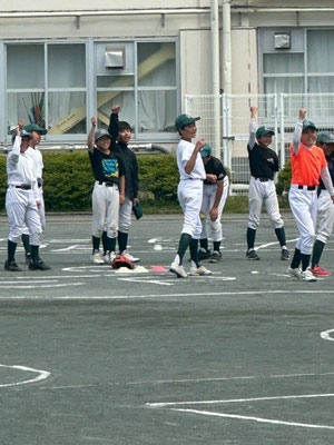 転がった先を見て、、アウトー！（その２）