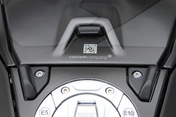 Beratung, Designentwicklung, Foliendruck und Motorradfolierung aus einer Hand by Custom Company