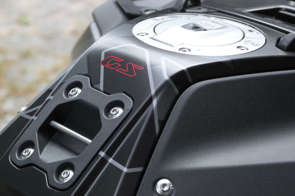 Custom Company, der Spezialist für Design, Artwork und BMWGS Motorradfolierung- hier BMW R1300GS Adventure
