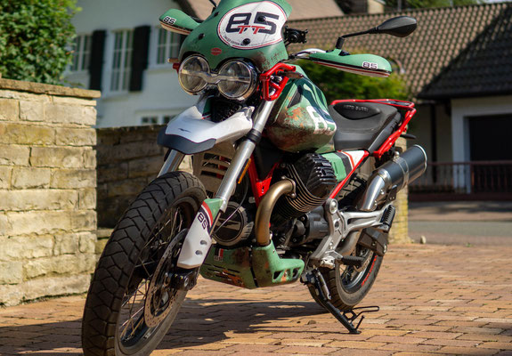 Custombike Moto Guzzi V85TT - durch Motorrad Design auf Folie und Motorradfolierung by custom company