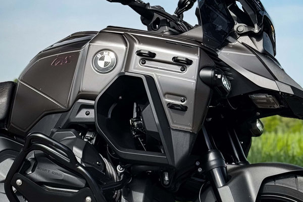 Premium-Design GIANT: limitiert und speziell für die BMW R1300GS Adventure