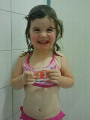 Emma (3 Jahre und 6 Monate) 03.12.2012
