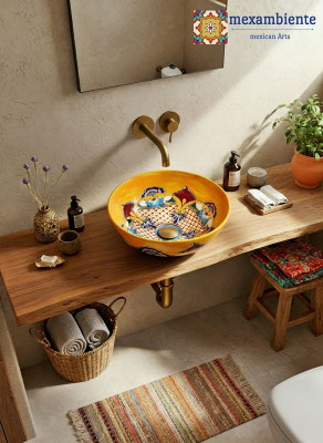 Boho-Stil Gästebad mit Mexambiente Waschbecken PUEBLA
