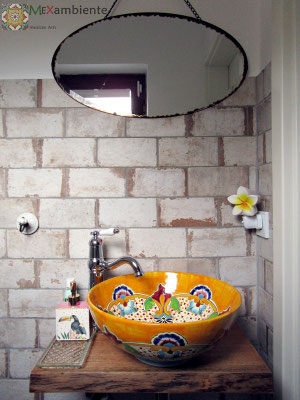 Gäste-Bad im Rustikalstil mit unserem Waschbecken PUEBLA