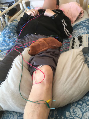 鍼パルス　ホットパック　通電パッド