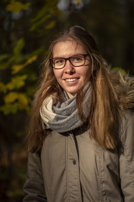 Svenja im Wald