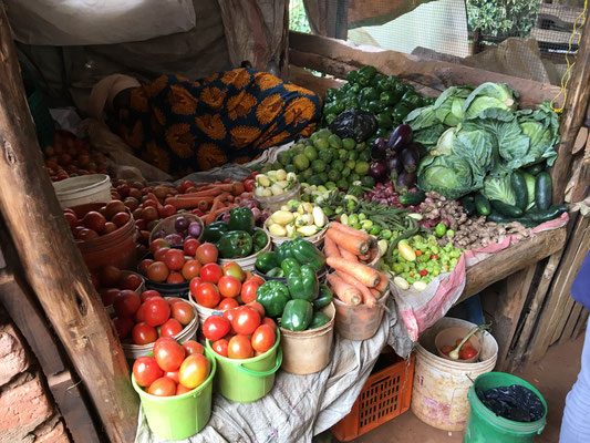 In Lushoto besuchten wir den Wochenmarkt