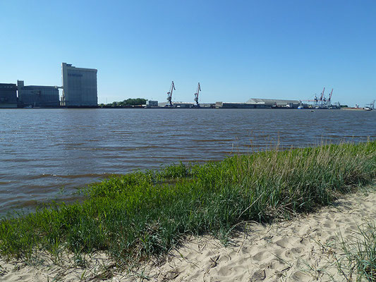 Blick auf Brake über die Weser