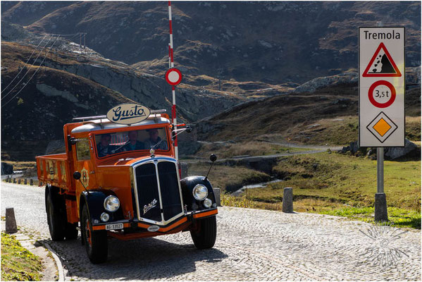 Gusto-Berna 4UL/T1 auf dem Gotthardpass