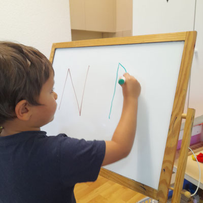 Fun phonics at Custom Kids