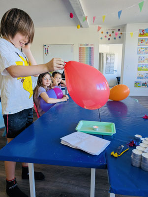 Balloon fun in Science camp