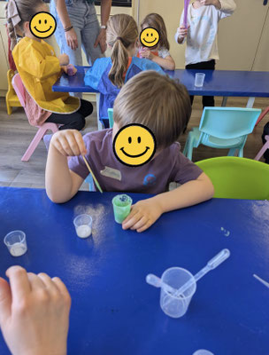 Fizzy reactions at Science club
