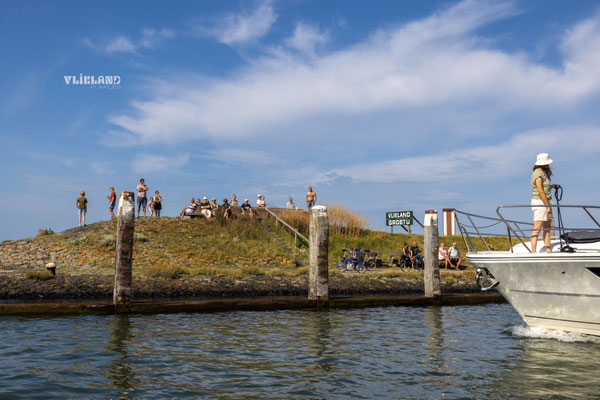 Bootje kijken bij Vlieland Groet U, augustus 2025