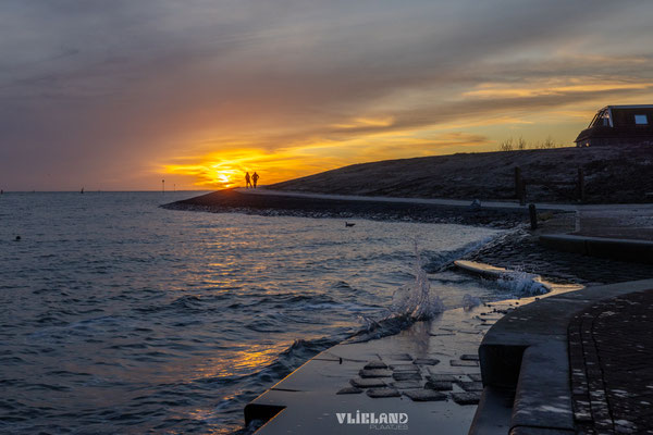 Zonsondergang Havenplein 25 januari 25