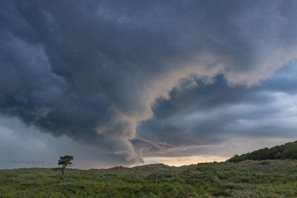 Shelfcloud boven Zwarte Lid, mei 24