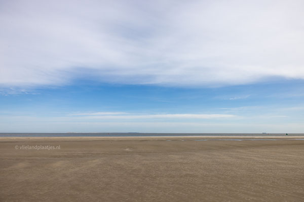 Sluierbewolking en Blauwe Lucht NO Hoek, april 2024