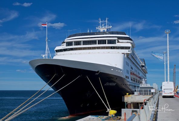 Die M.S. Zaandam im Hafen von Ushuaia