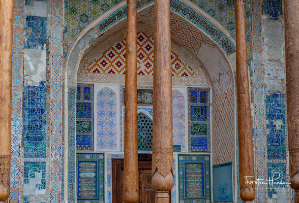 Die Bolo-Hovuz-Moschee ist eine Moschee in der usbekischen Stadt Buxoro.