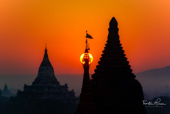 .. die ältesten erhaltenen Malereien Südostasiens, die durch das außerordentlich trockene Klima in Bagan zum Teil hervorragend erhalten sind.