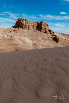 also in etwa zwischen den Städten Tacna im Süden Perus und Copiapo im Norden Chiles, über eine Distanz von rund 1200 Kilometern.