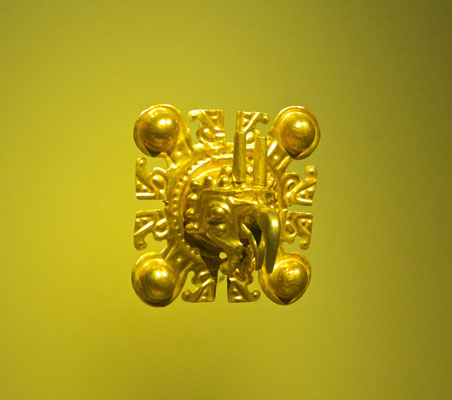 Ursprünglich wurde die Bezeichnung “El Dorado” – was man mit “der Goldene” oder “der goldene Mann” übersetzen könnte – als Bezeichnung für einen Herrscher der Muisca-Kultur gebraucht. 