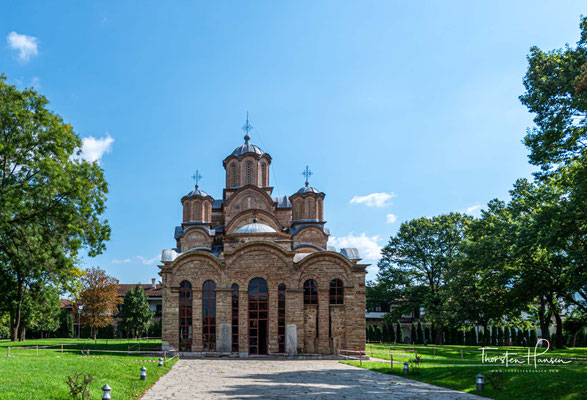 Die Kirche steht auf dem Platz einer im 13. Jahrhundert der heiligen Jungfrau geweihten Kirche, die wiederum auf den Fundamenten einer aus dem 6. Jahrhundert stammenden Basilika errichtet war.