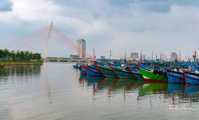 Đà Nẵng ist eine Großstadt in Zentralvietnam. Sie war während der französischen Kolonialherrschaft auch unter dem Namen Tourane bekannt