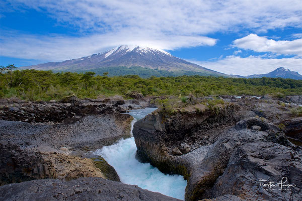 Der Osorno ist ein 2.652 m hoher Vulkan im Süden von Chile. Er liegt in der Región de los Lagos (Region X) einige Kilometer östlich des Llanquihue-See. 