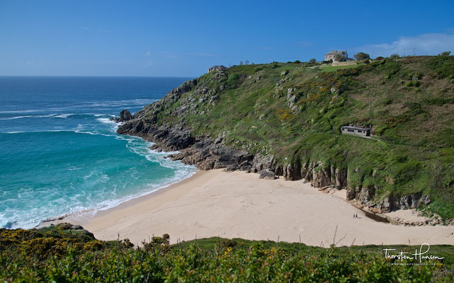 Porthcurno Beach beim Minsk Theatre 